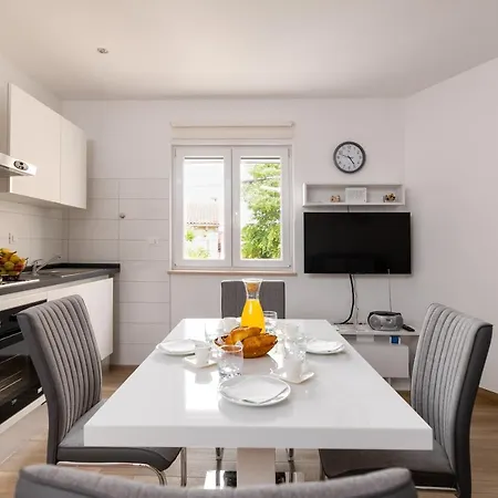 Palada Apartment *